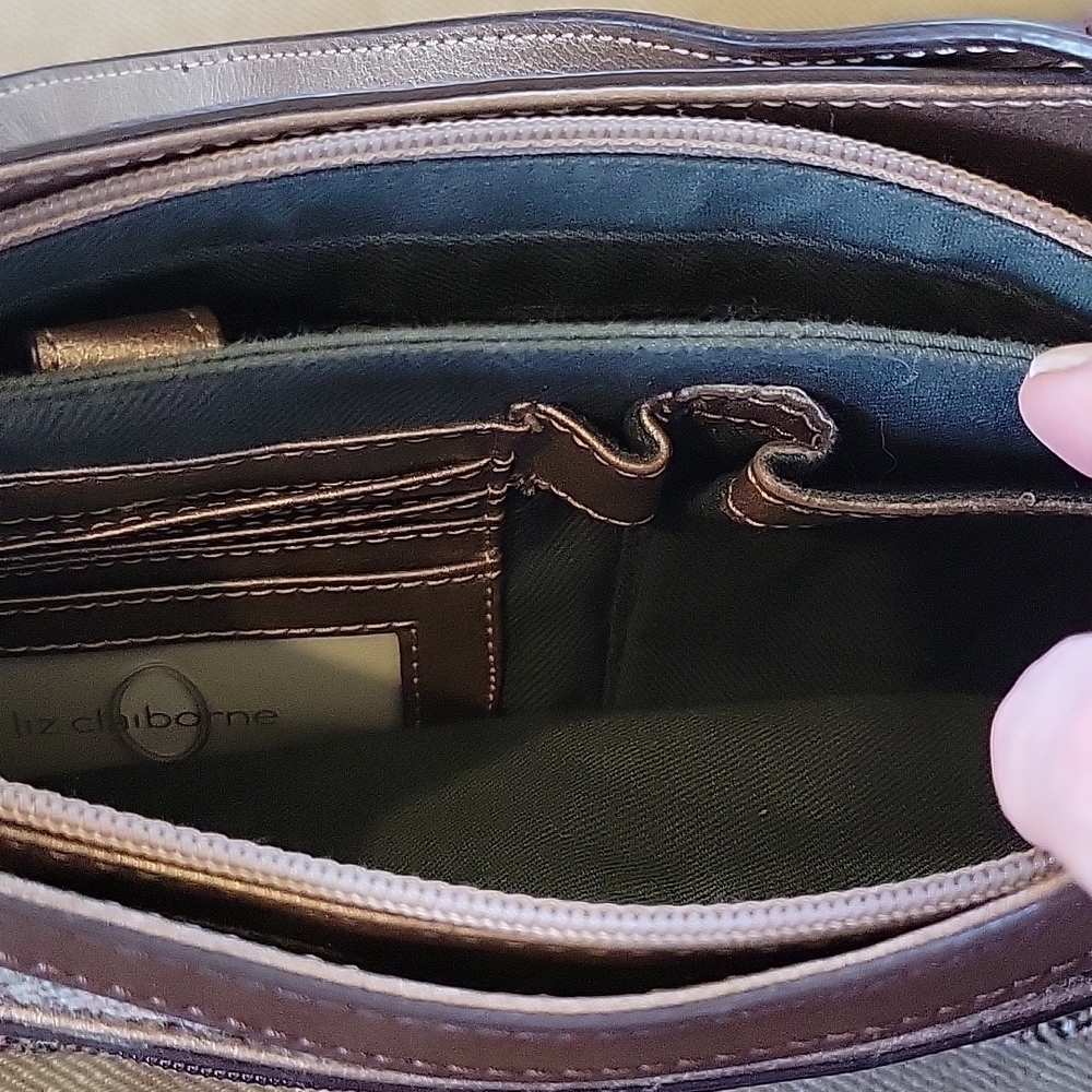 Liz CLAIBORNE brown cloth wool leather shoulder bag purse.  Excellent condition! - Picture 14 of 14